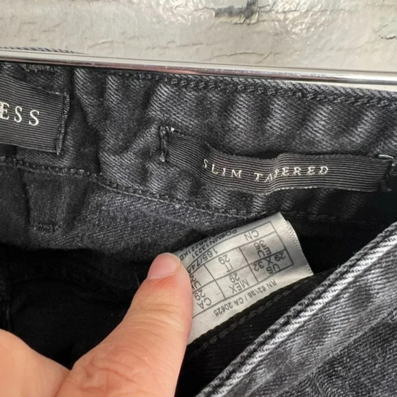 Guess slim tapered  black jeans size 29 - Picture 5 of 8